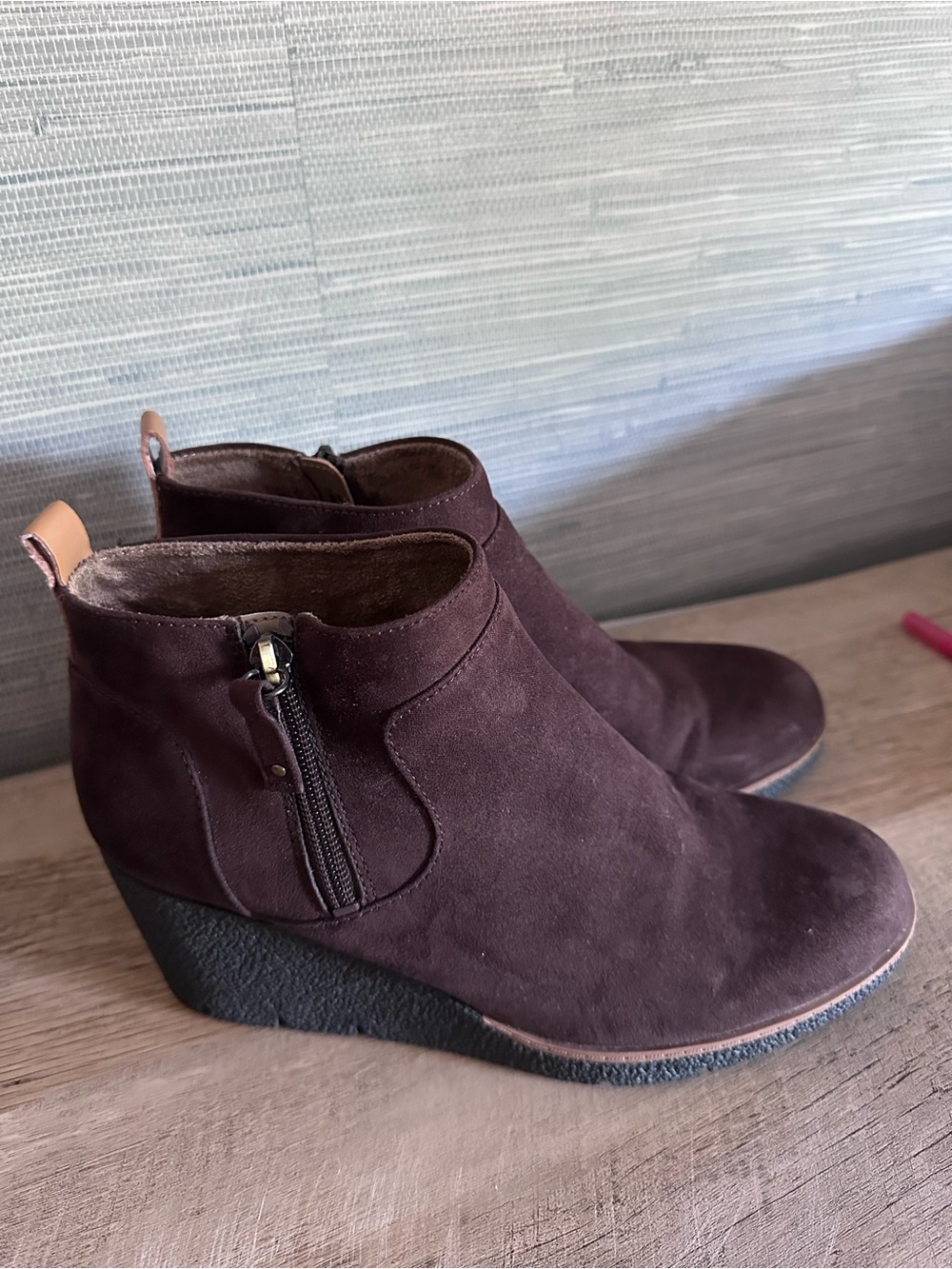Dr. Scholl’s Brown Suede Low Wedge Ankle Booties Side Zip